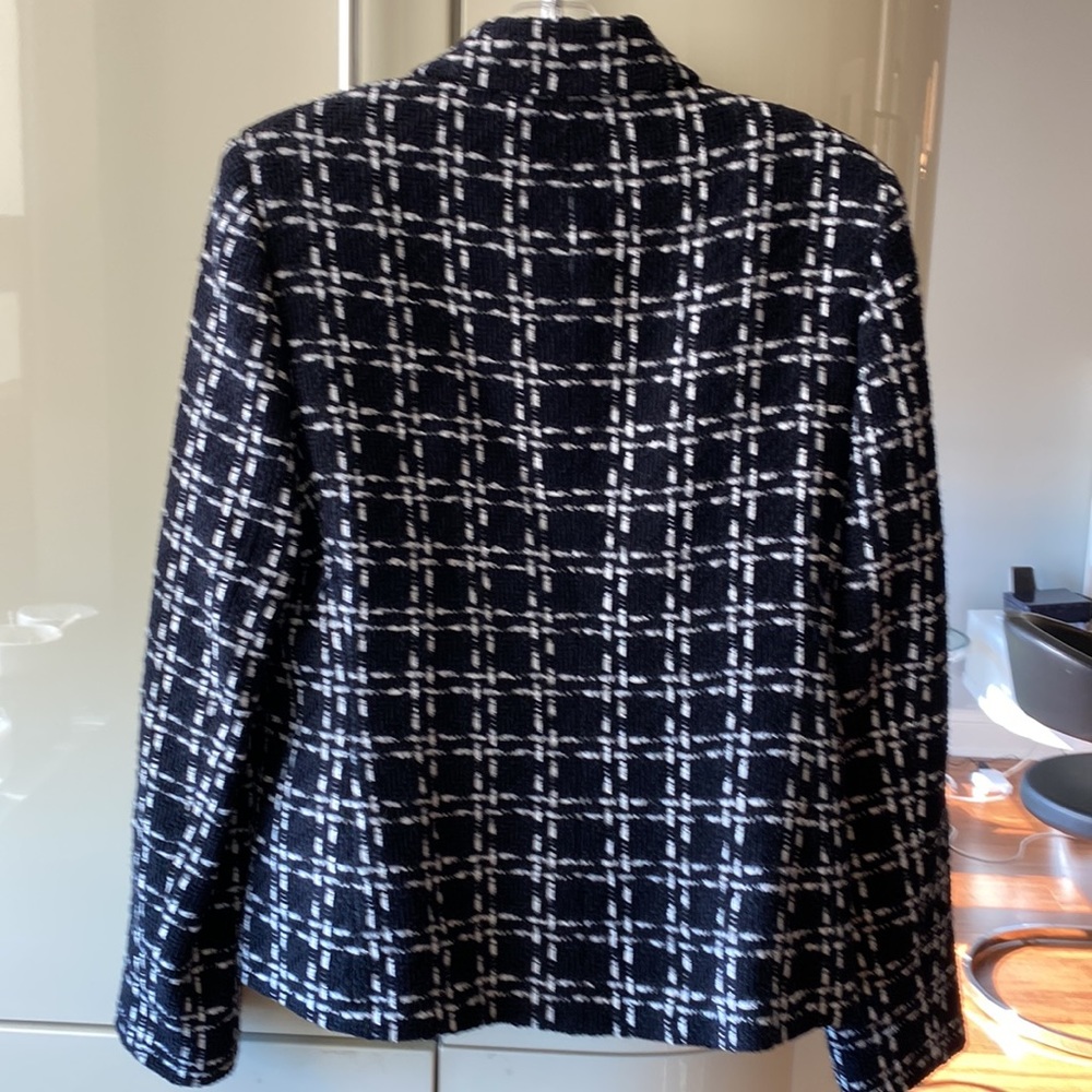 Jacket - Picture 3 of 6